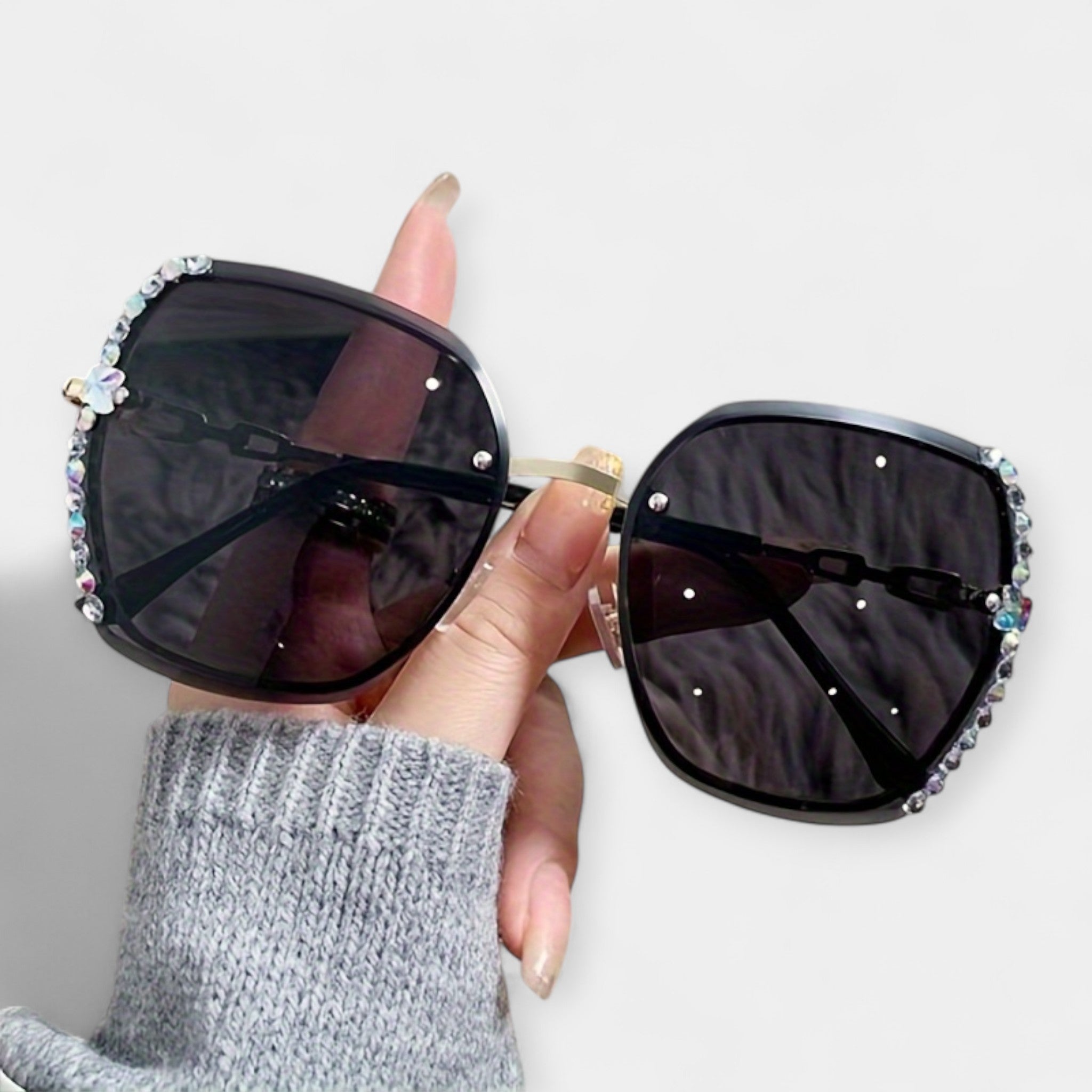 Alena Inari Sunglasses