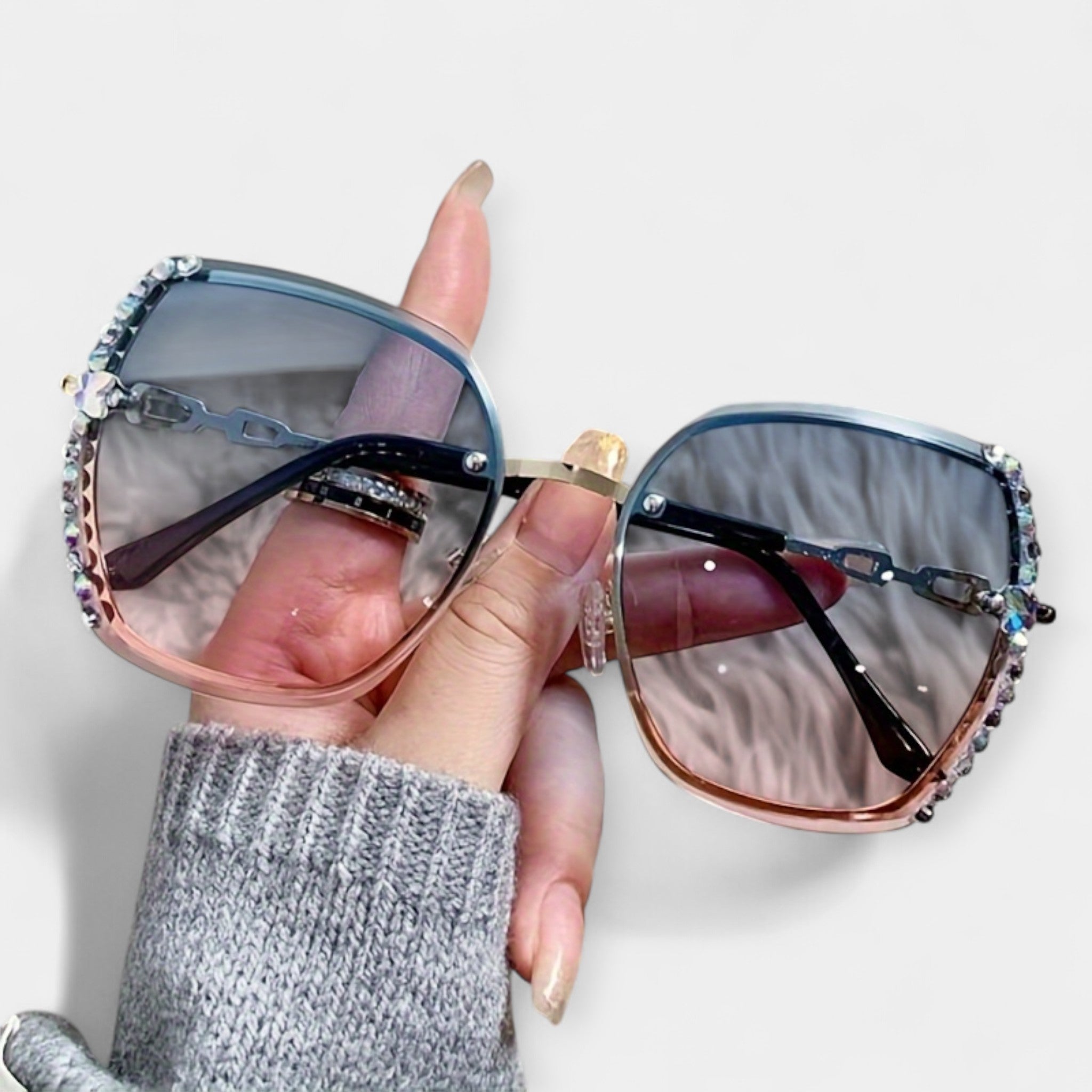 Alena Inari Sunglasses