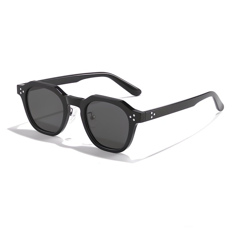 Alena Savitaipale - Sunglasses